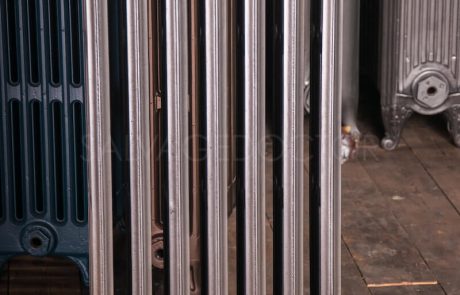 Crane 4 column cast iron radiator 925mm high in polish