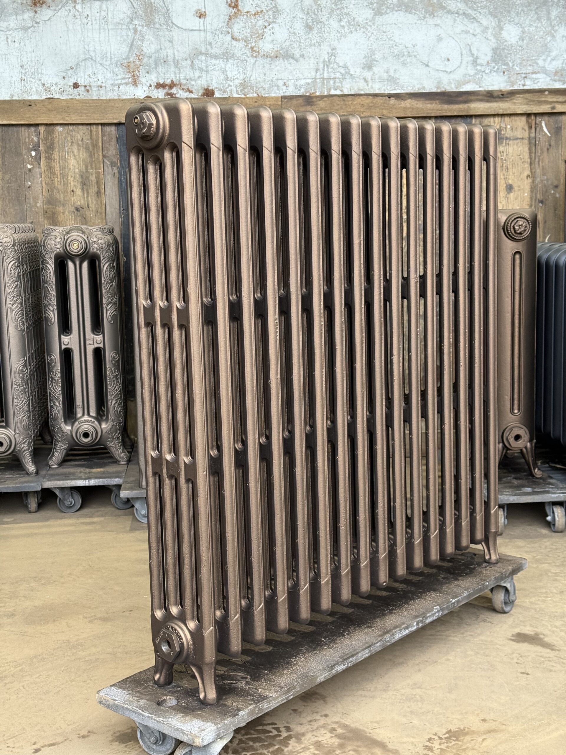 925mm High x 913mm Long Ideal Standard 4 Column Cast Iron Radiator in Bronze - Image 4