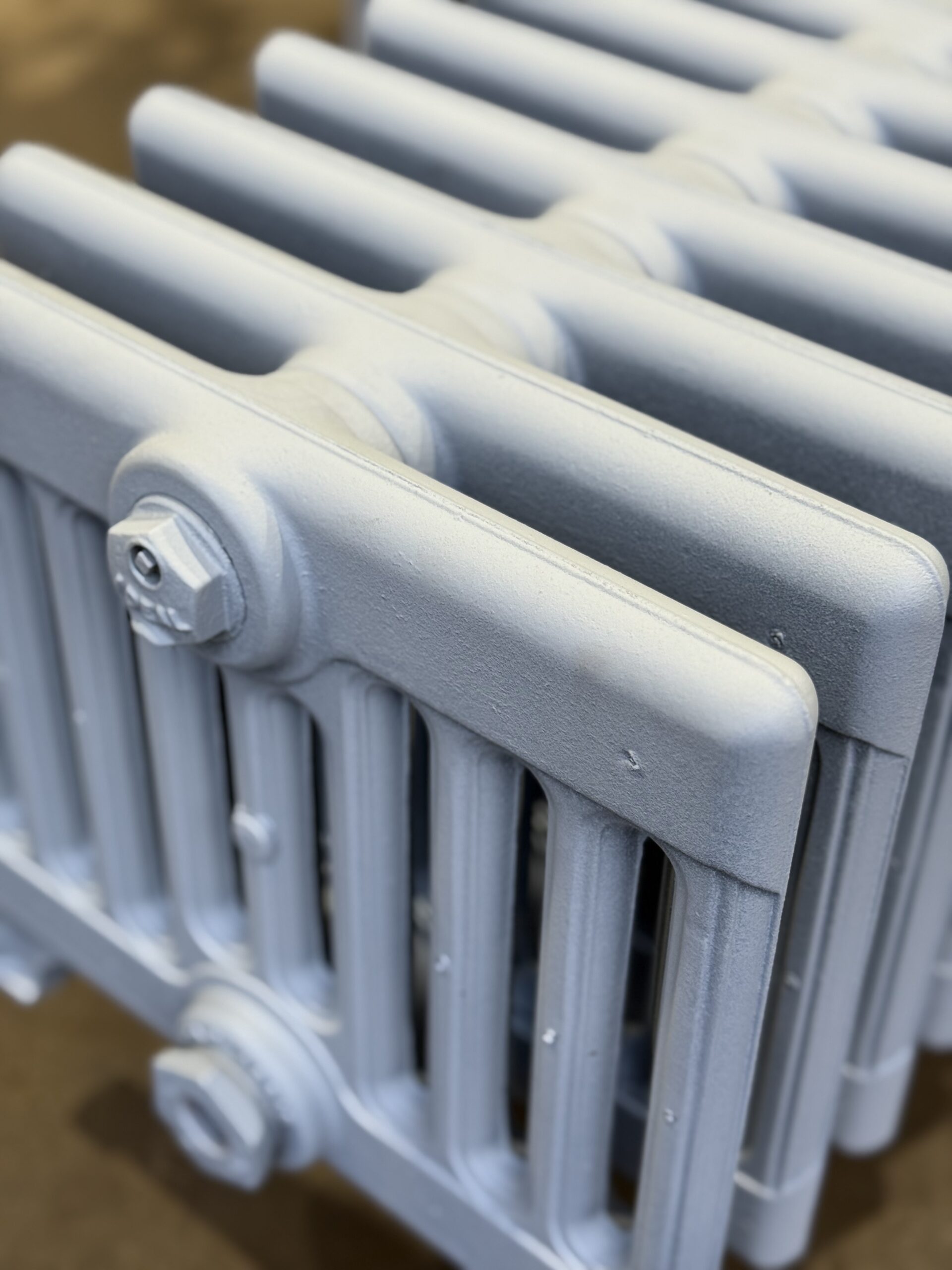 330mm High x 800mm Long Ideal Standard 9 Column Cast Iron Radiator in ANY COLOUR* - Image 2